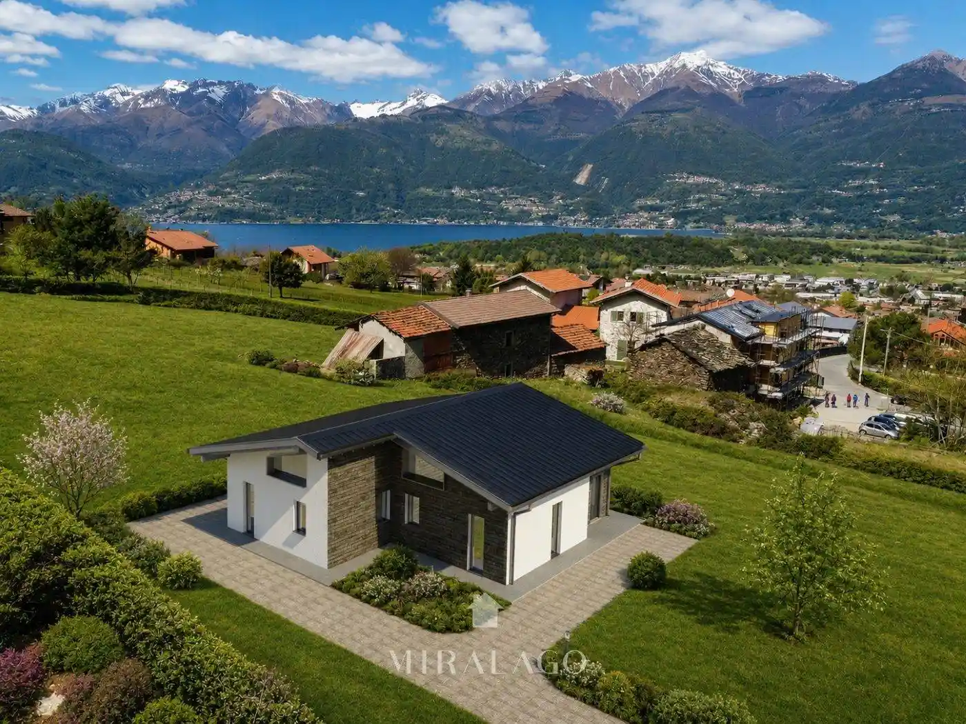 Villa in vendita a Colico