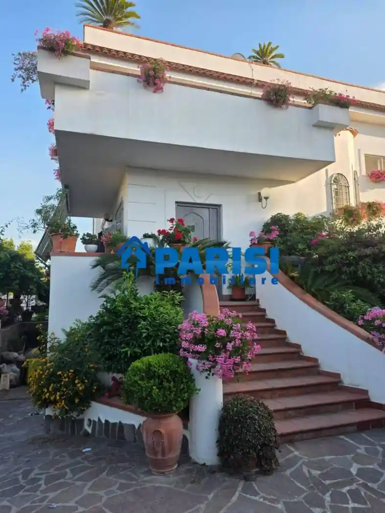 Villa in affitto a Giugliano in Campania
