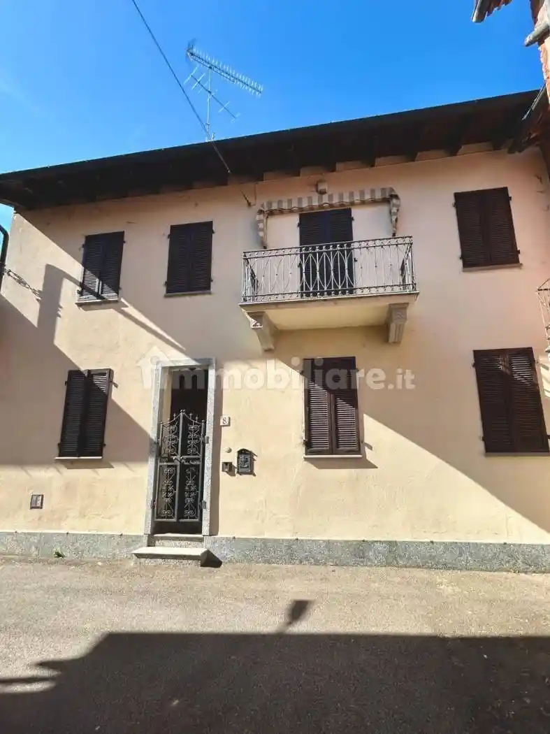 Villa in vendita a Robbio