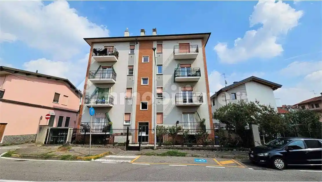 Appartamento in affitto a Bareggio