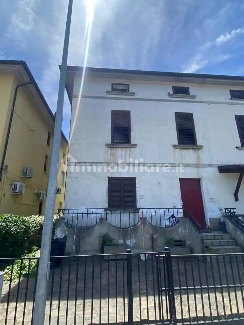 Casa indipendente in vendita a Arezzo