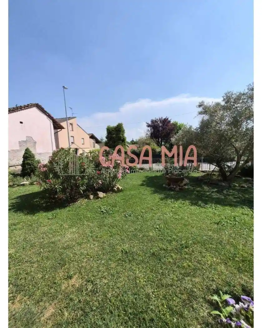 Villa in vendita a Podenzano