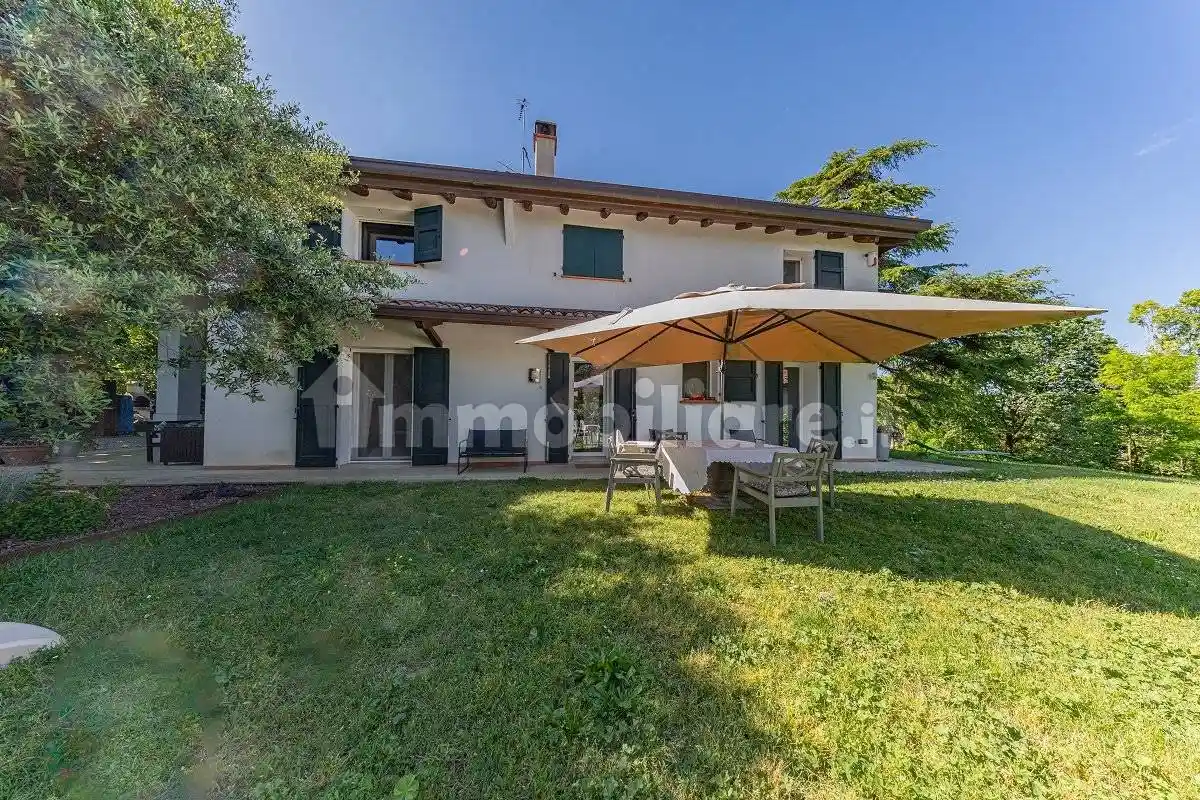 Villa in vendita a Ozzano dell'Emilia