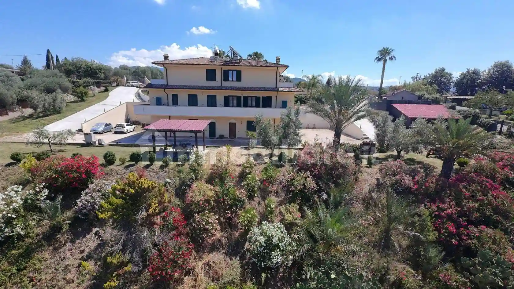 Villa - foto 2