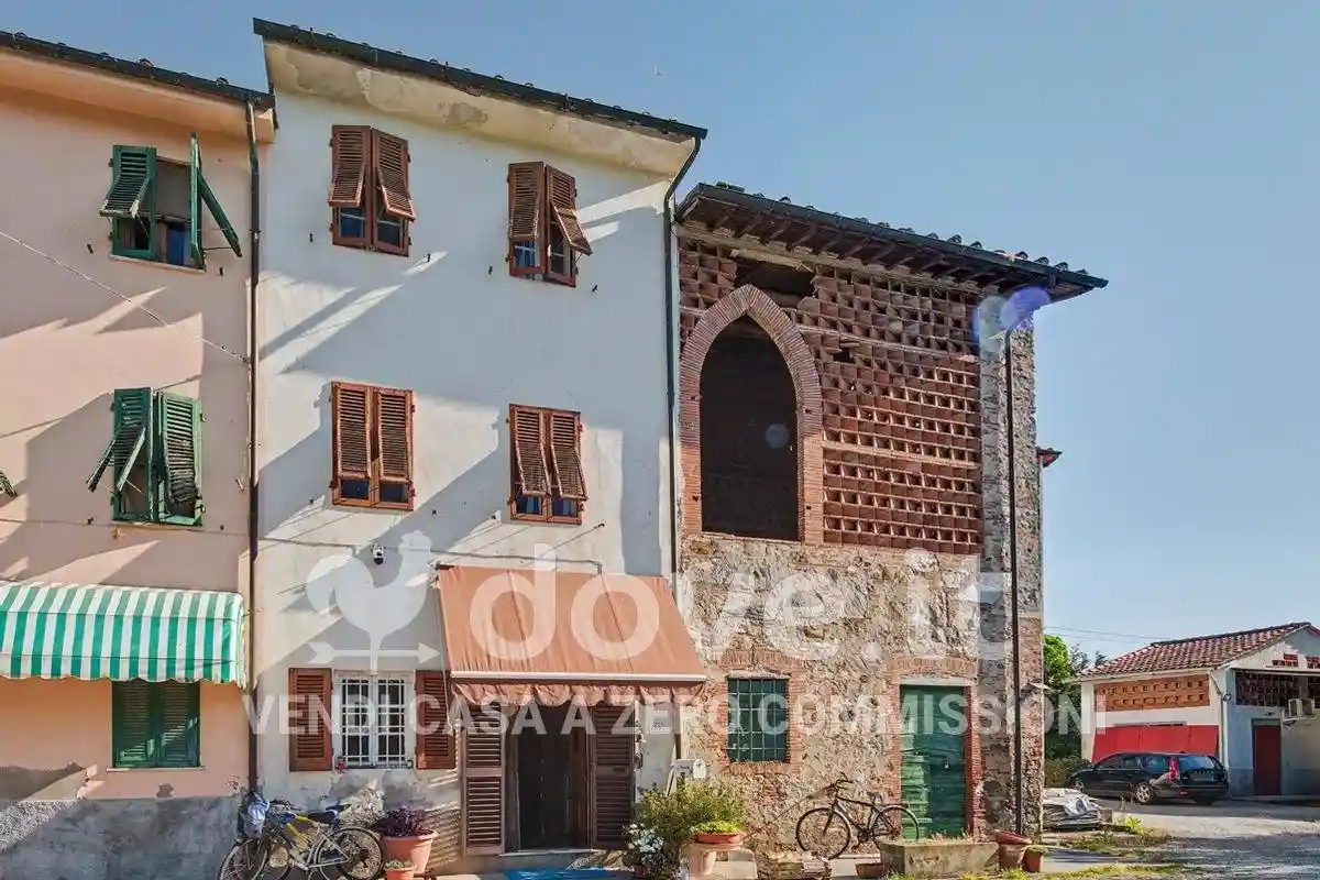 Casa indipendente in vendita a Lucca