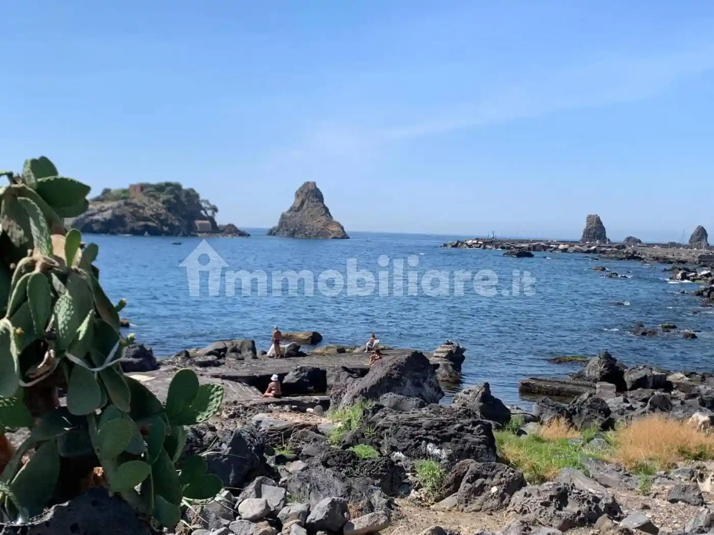 Appartamento in vendita a Aci Castello