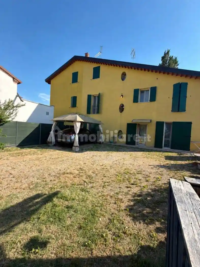 Villa in vendita a Cavezzo