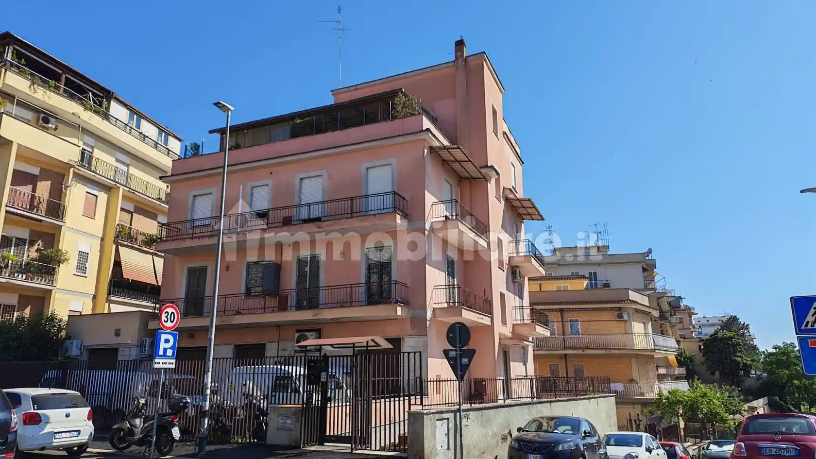 Appartamento in vendita a Roma
