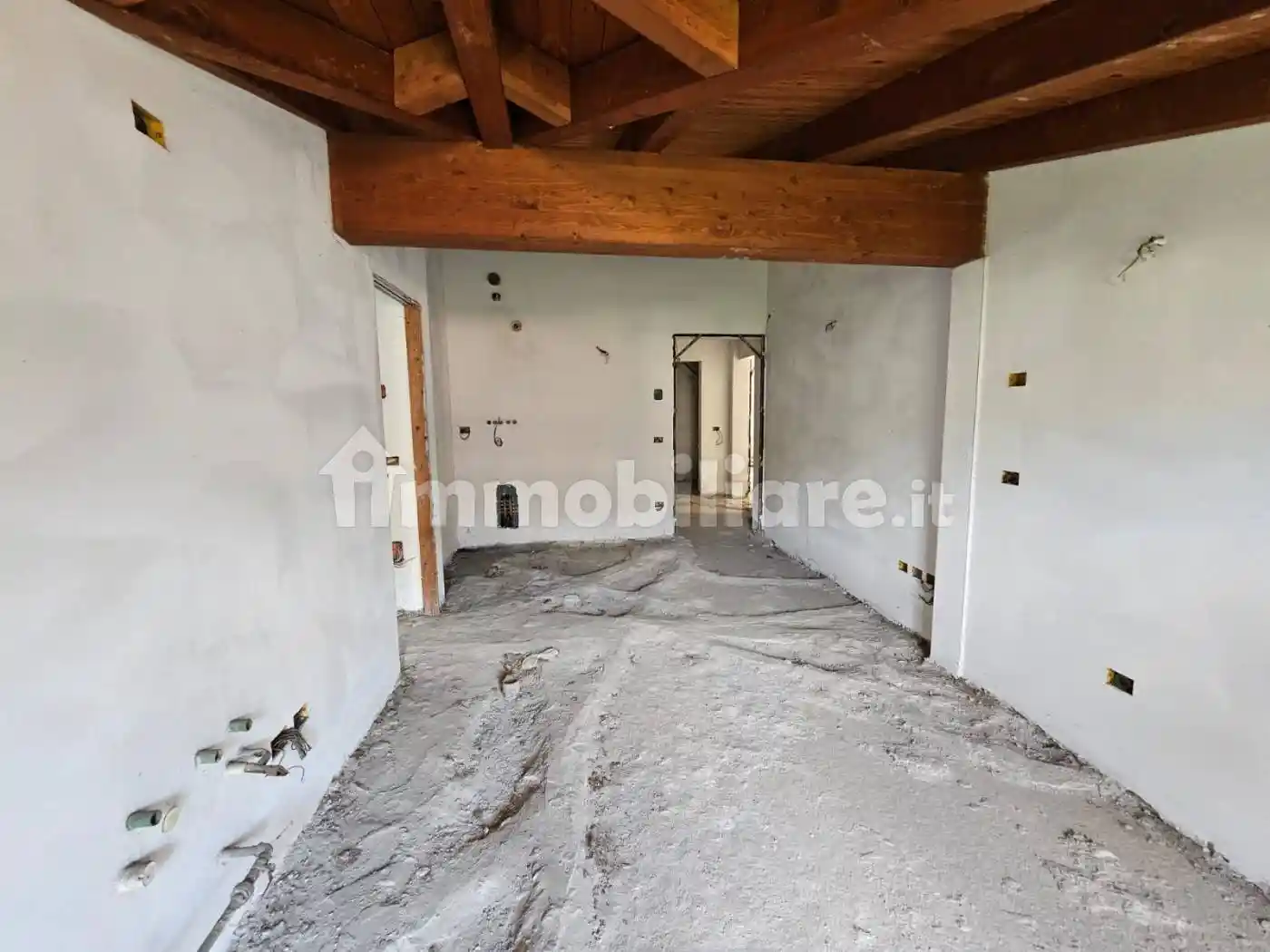 Palazzo - Edificio in vendita a Casazza
