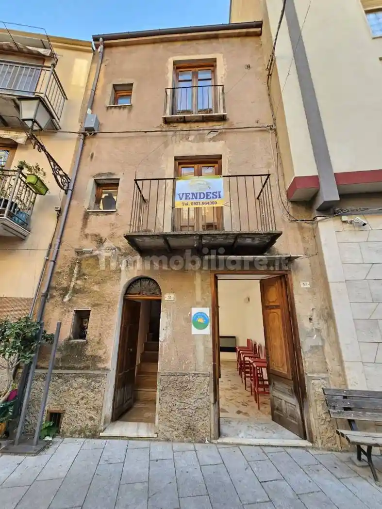 Casa indipendente in vendita a Collesano
