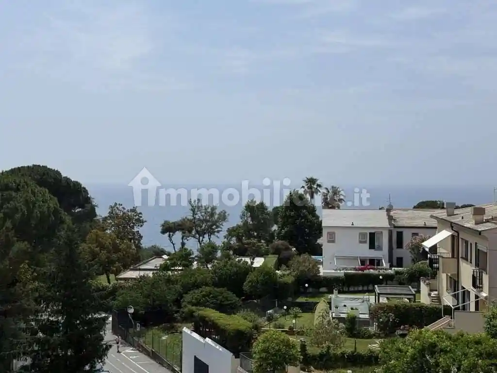 Appartamento in affitto a Arenzano