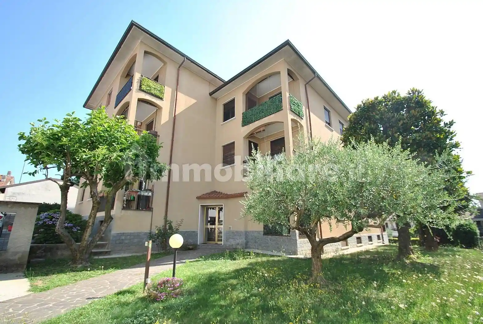 Appartamento in vendita a Vimercate