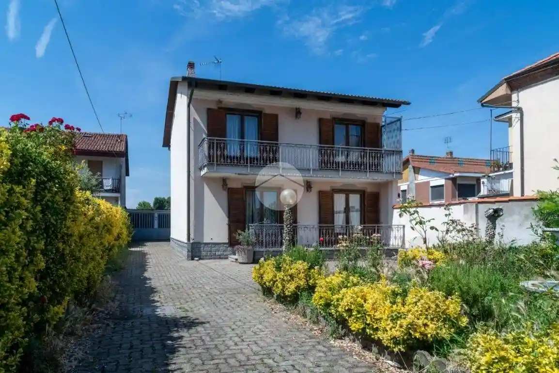Casa indipendente in vendita a Chivasso