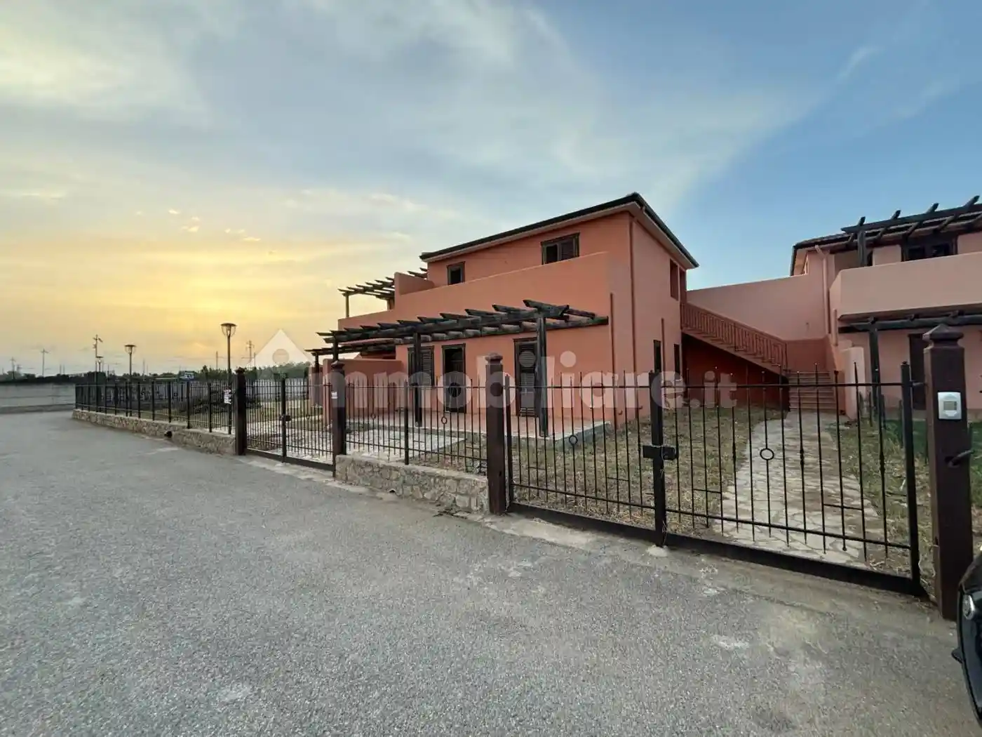 Villetta a schiera in vendita a Campofelice di Roccella