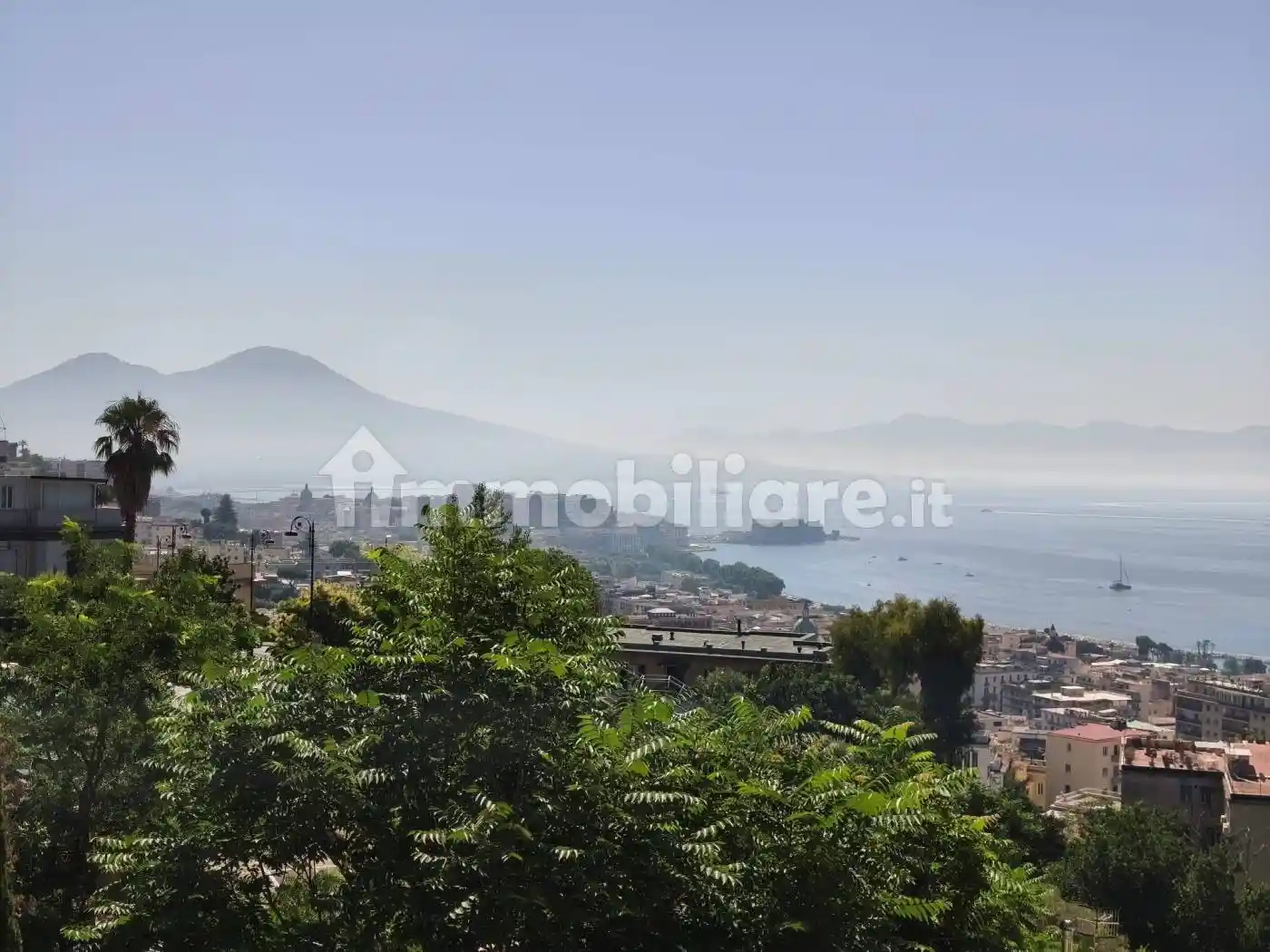 Appartamento in vendita a Napoli