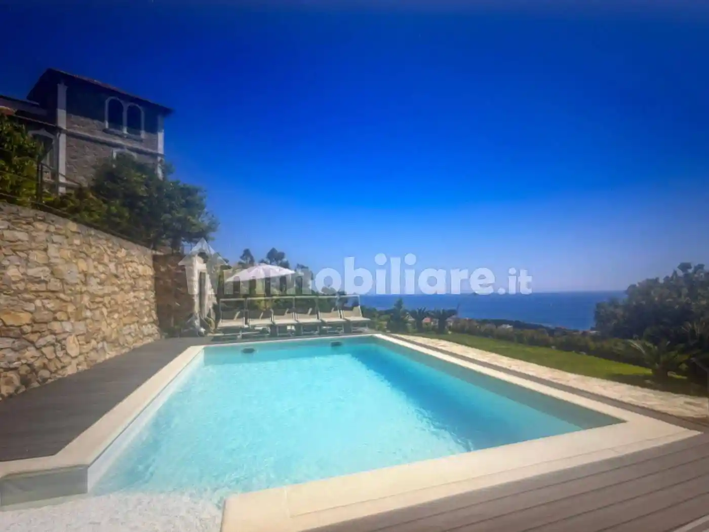 Villa in vendita a Bordighera