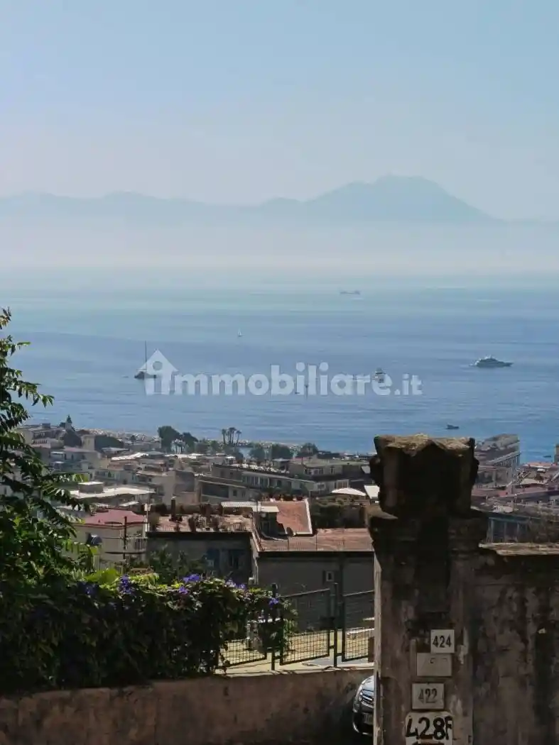 Appartamento in vendita a Napoli
