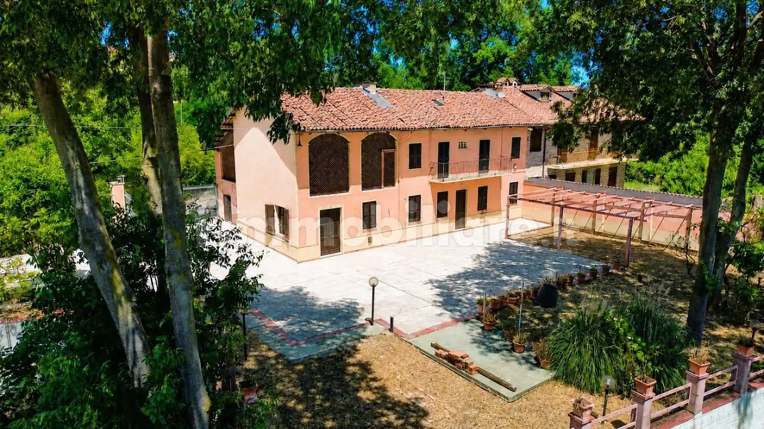 Rustico - Casale in vendita a Asti