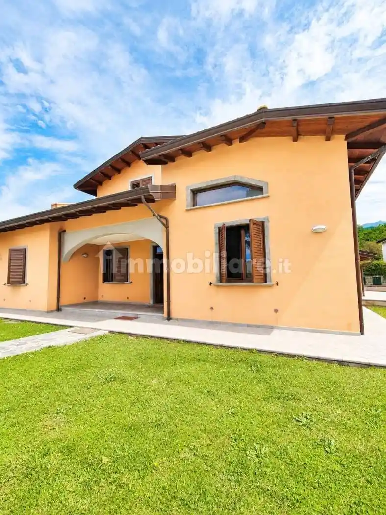 Villa in vendita a Villafranca in Lunigiana
