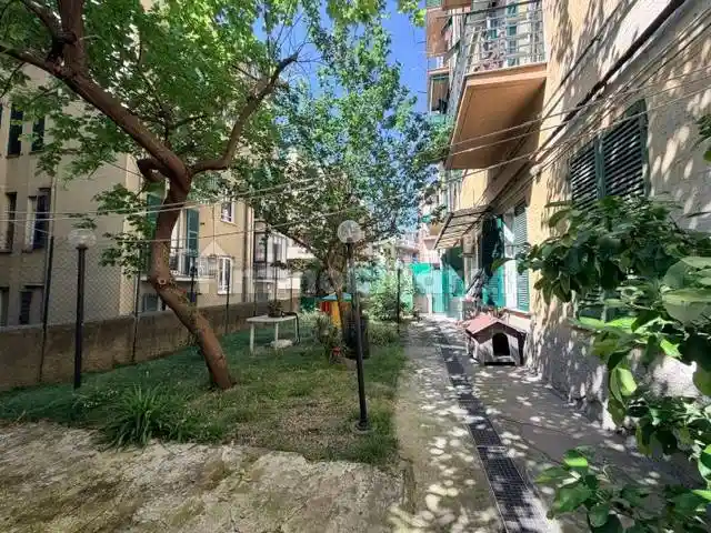 Appartamento in vendita a Genova