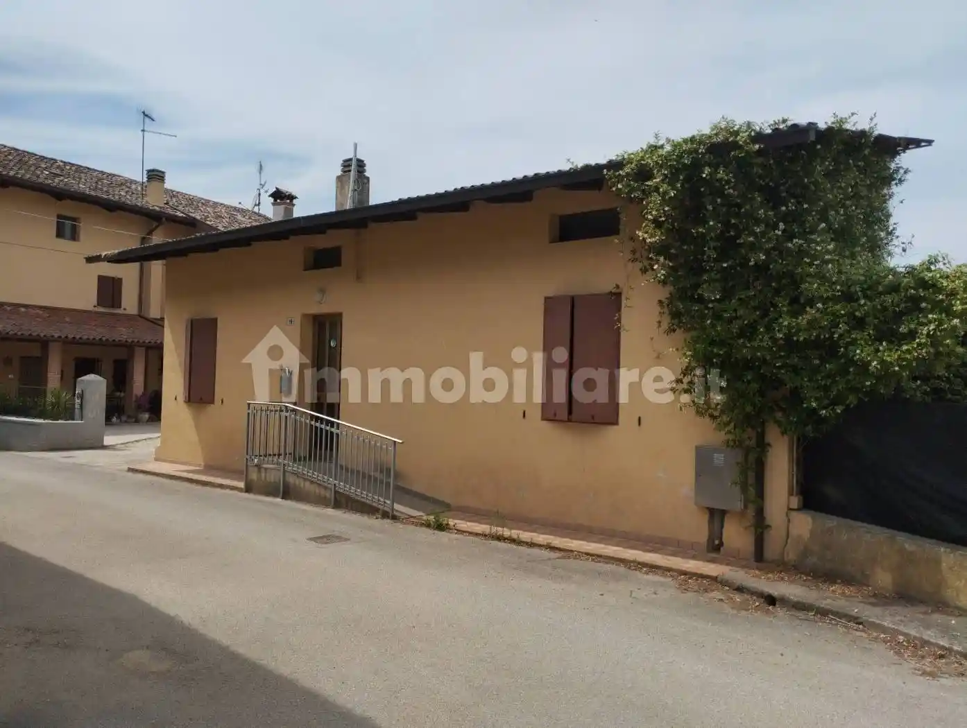 Casa indipendente in vendita a Santa Maria la Longa