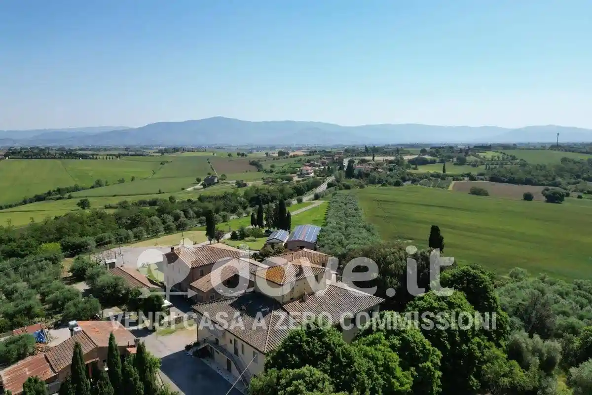 Rustico - Casale in vendita a Cortona