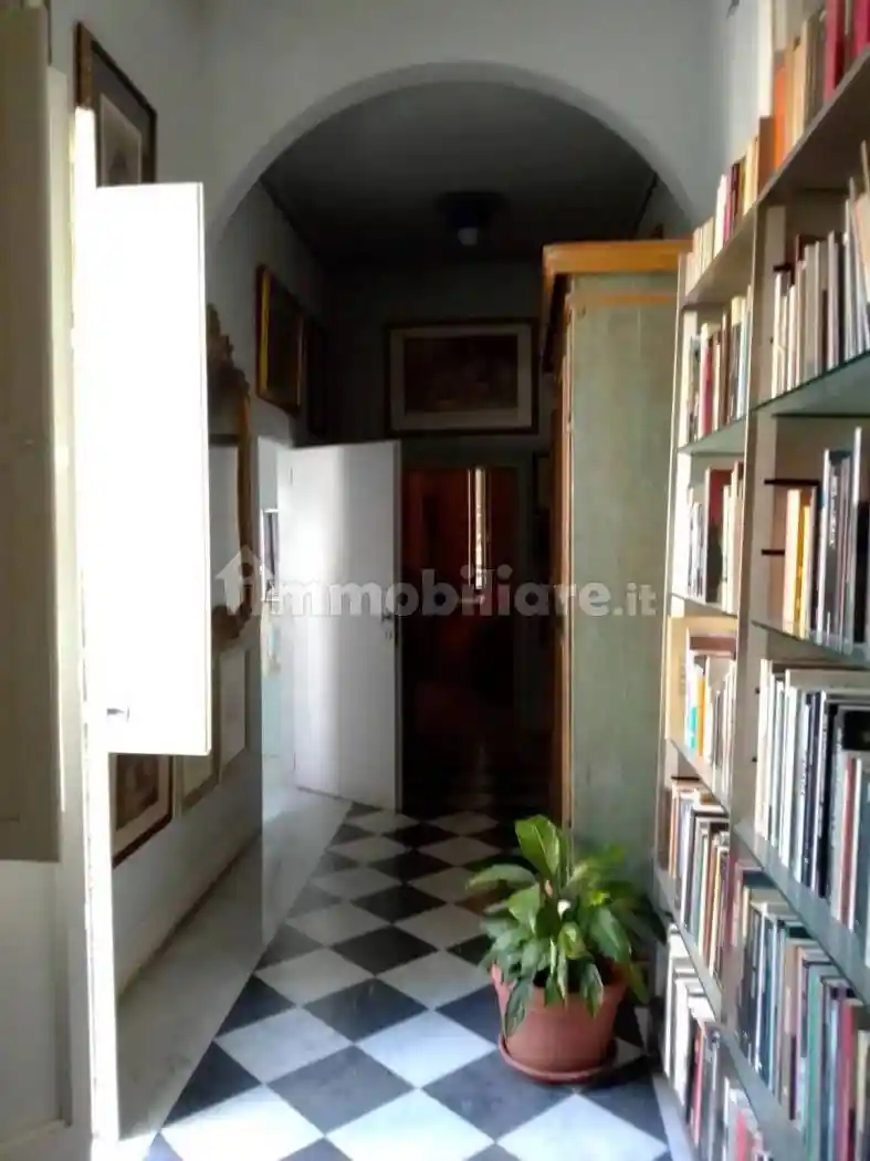 Appartamento in vendita a Livorno