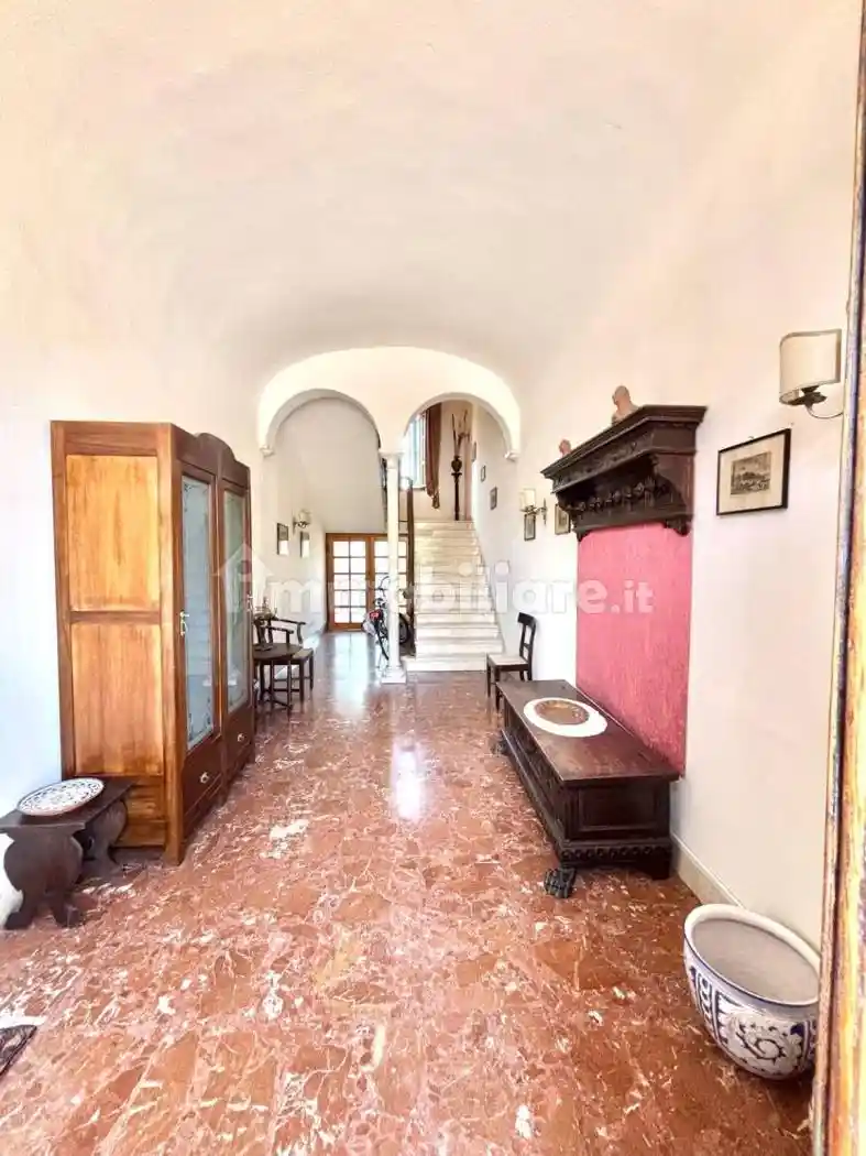 Casa indipendente in vendita a Cascina