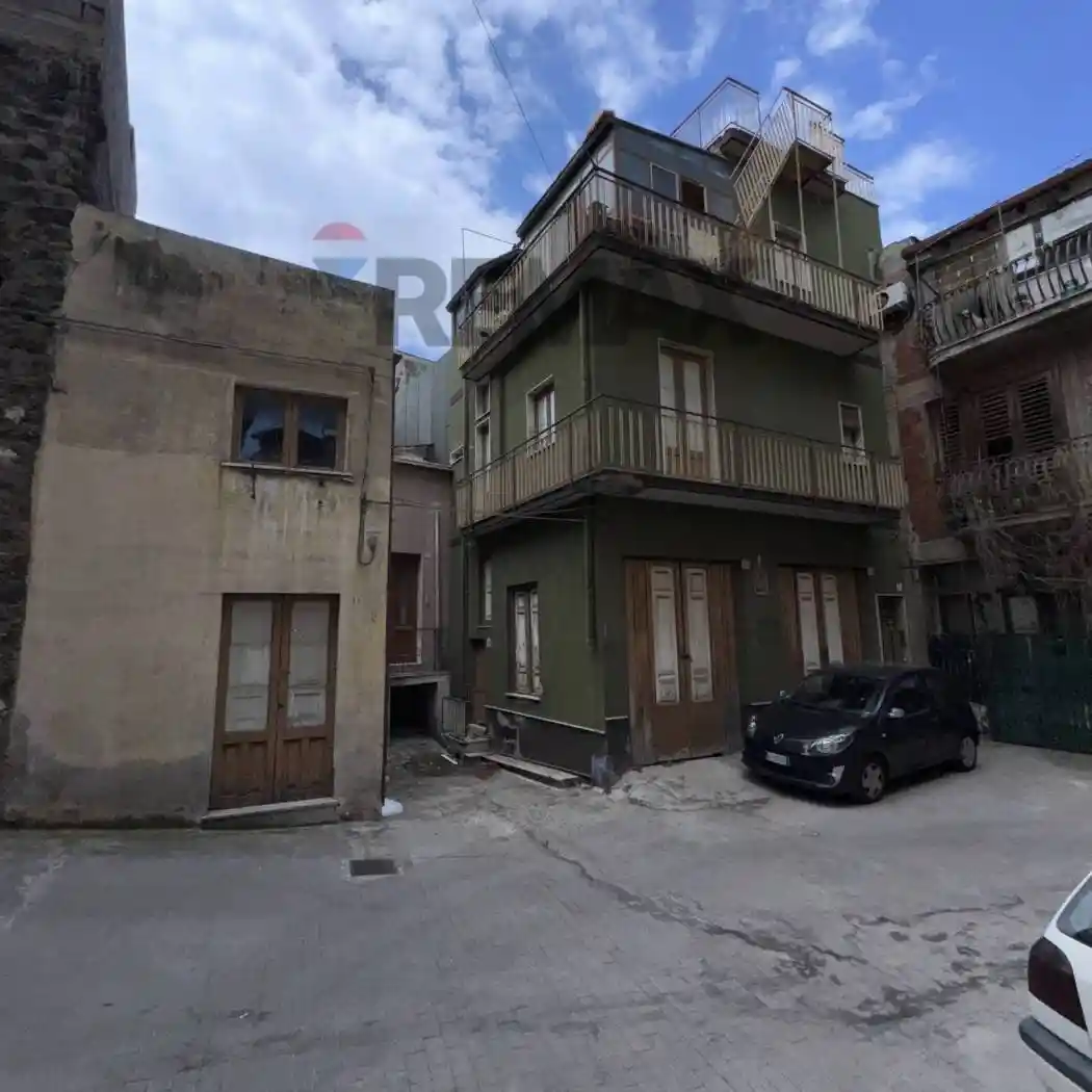 Casa indipendente in vendita a Biancavilla