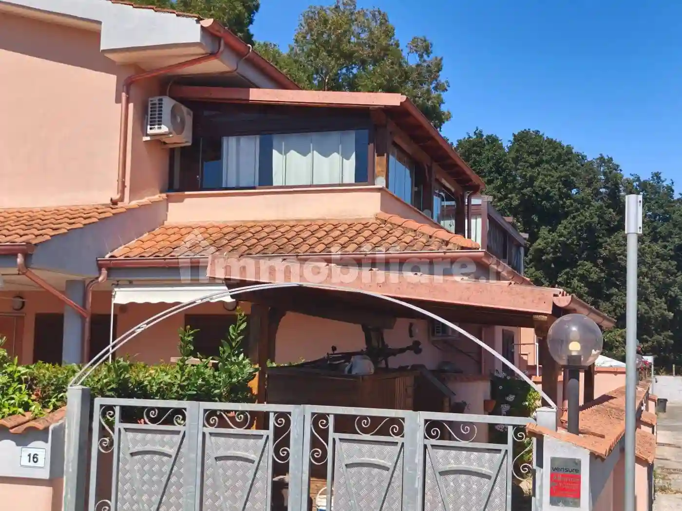 Villa - foto 2