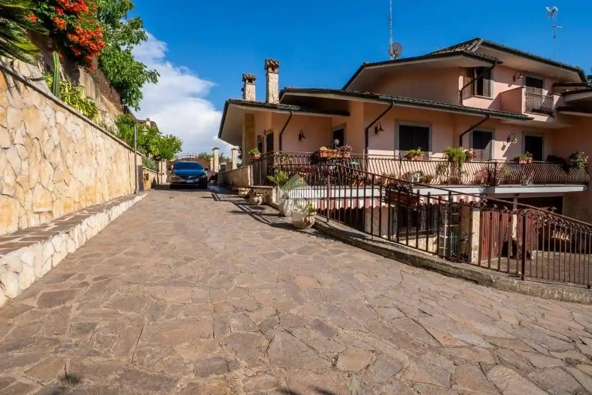 Villa in vendita a Mentana