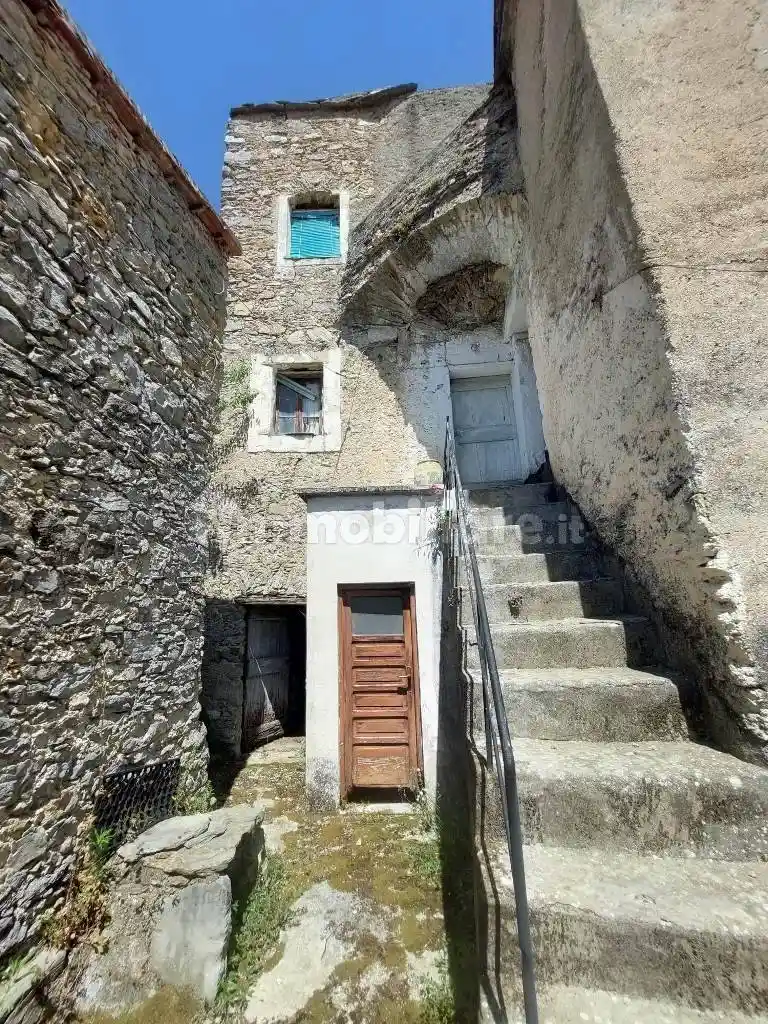 Rustico - Casale in vendita a Castelbianco