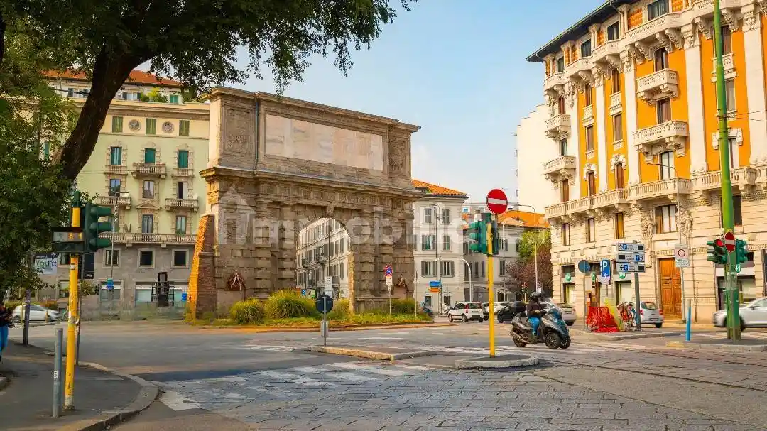Palazzo - Edificio in vendita a Milano