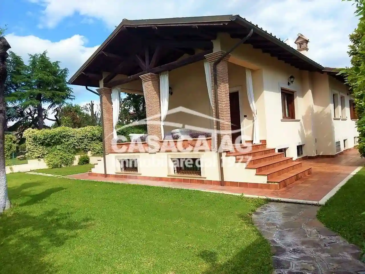 Villa - foto 2