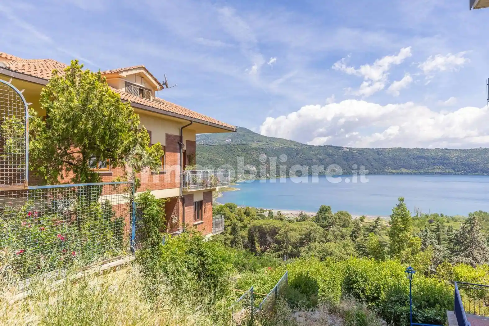 Appartamento in vendita a Castel Gandolfo