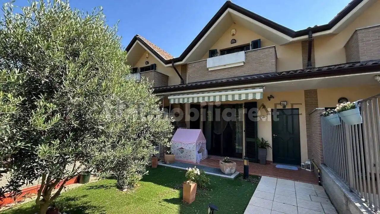 Villetta a schiera in vendita a Origgio