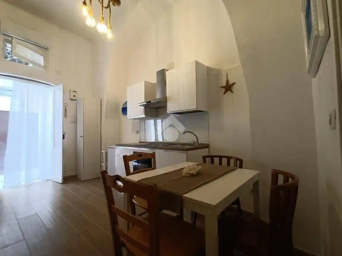 Casa indipendente in affitto a Mola di Bari