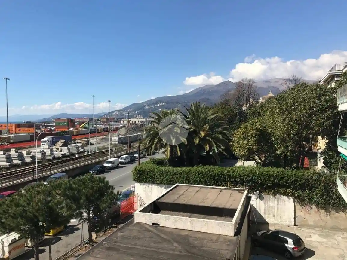 Appartamento in vendita a Genova