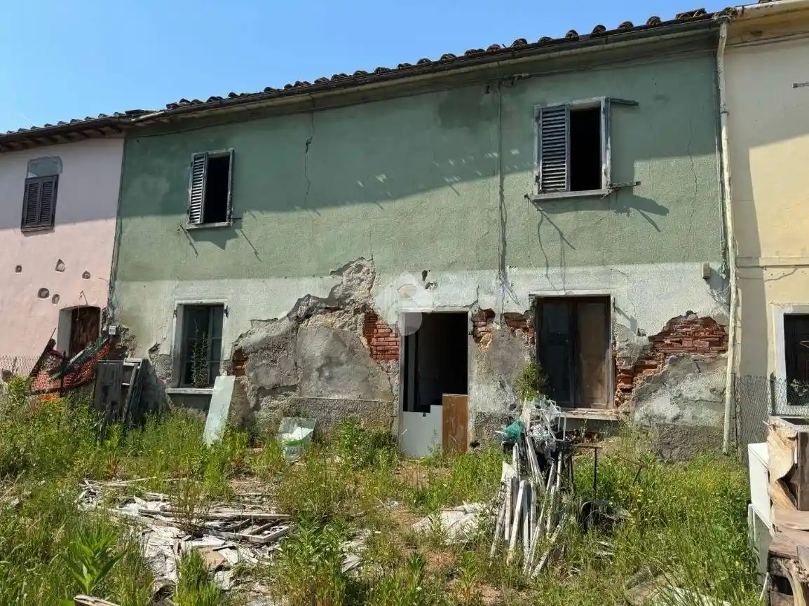 Rustico - Casale in vendita a Chiesina Uzzanese