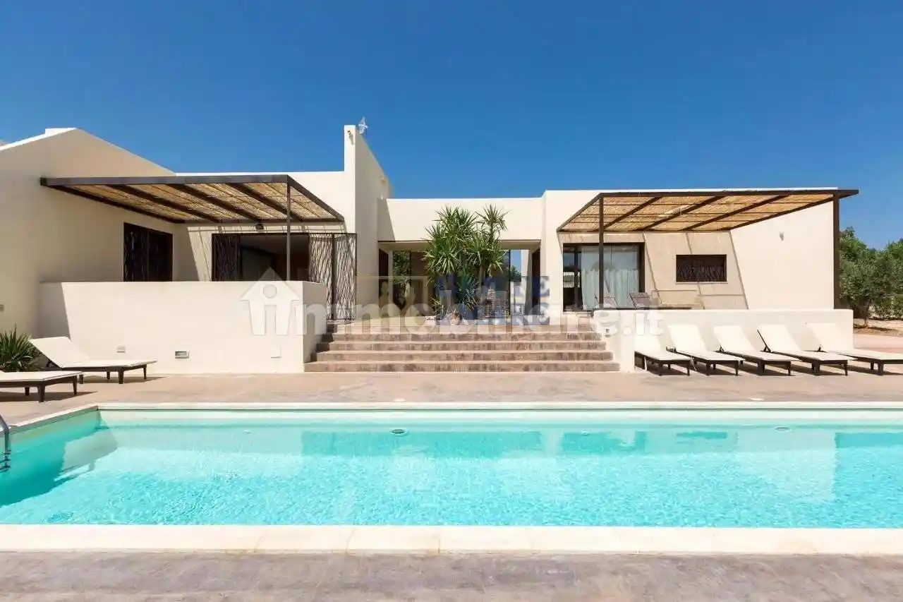 Villa in vendita a Carovigno