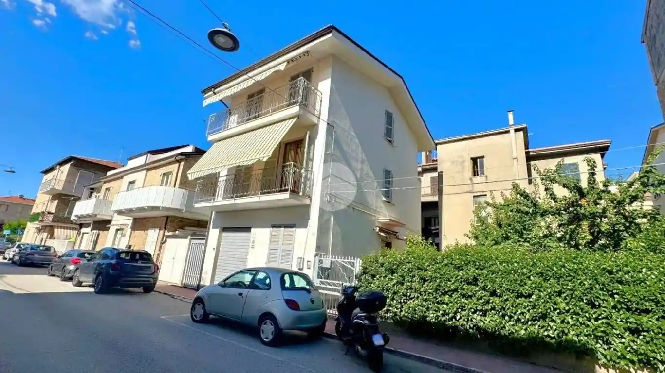 Casa indipendente in vendita a Grottammare