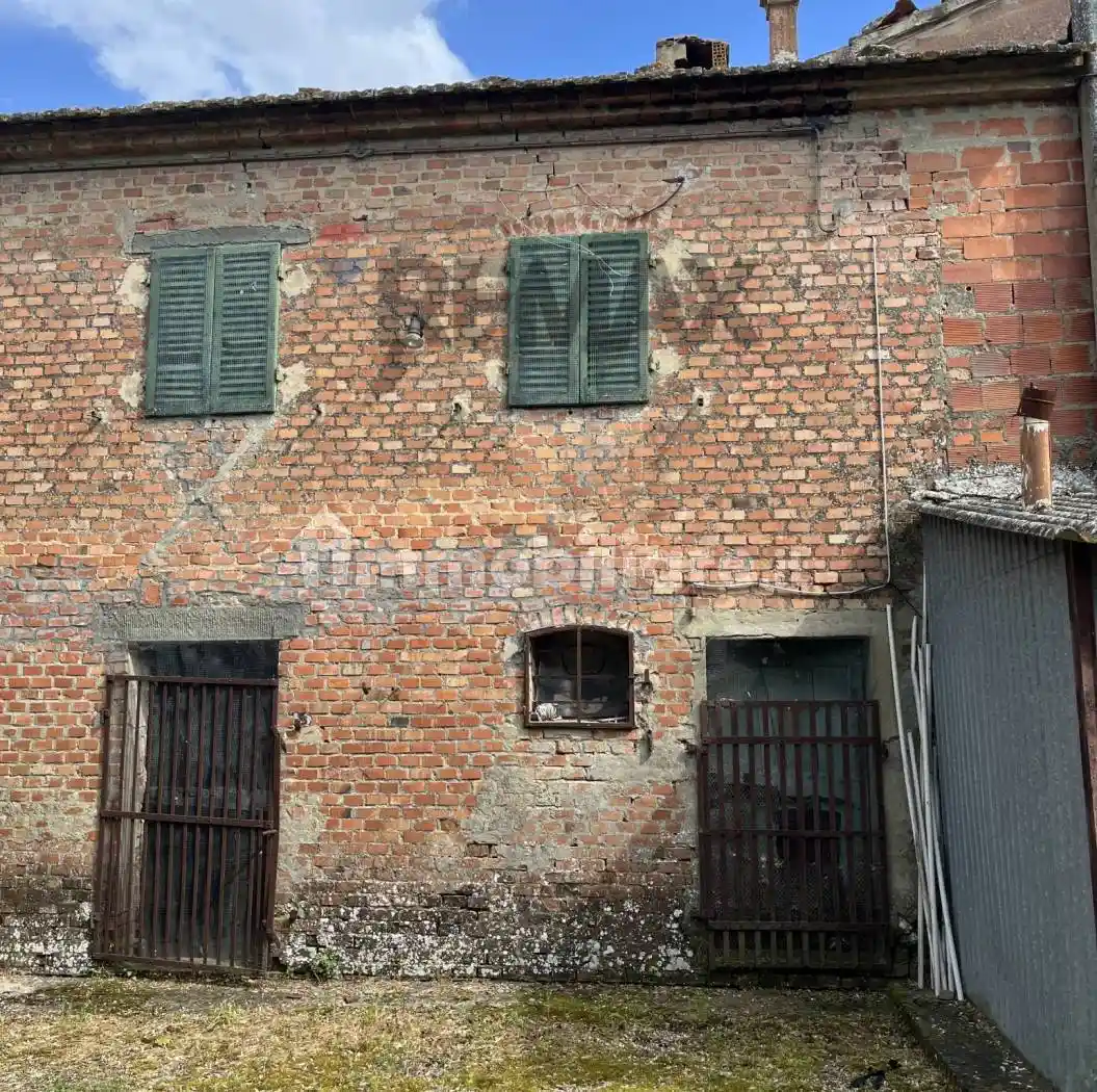 Casa indipendente in vendita a Cortona