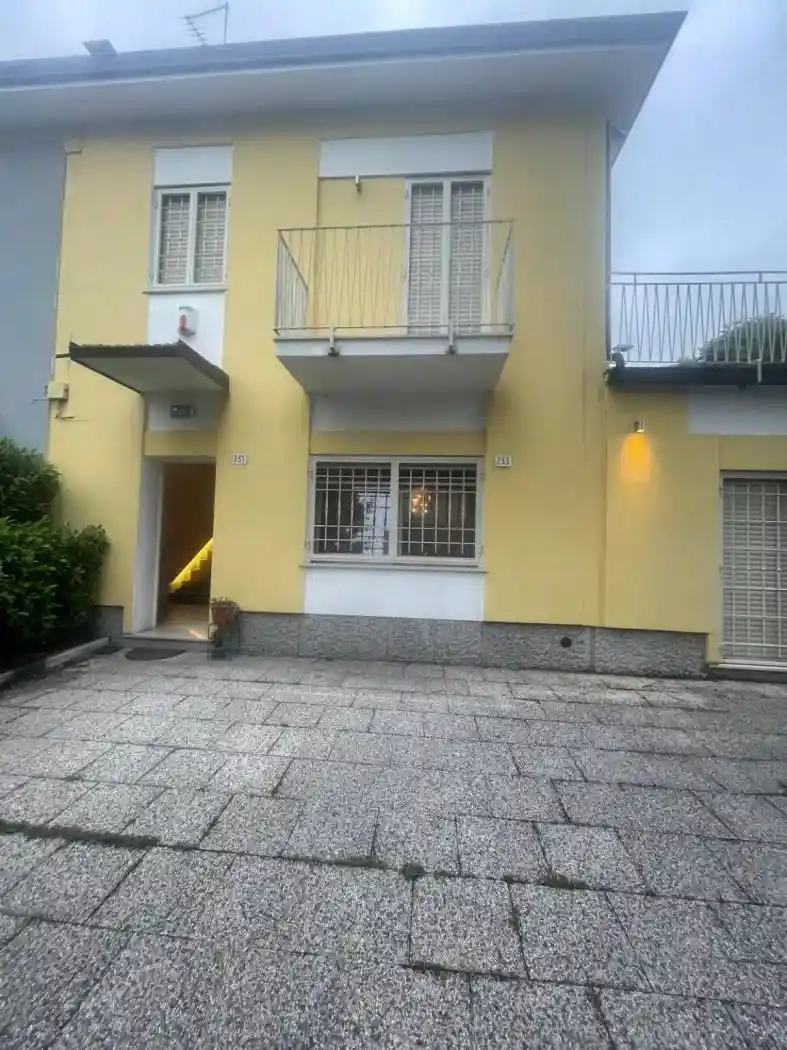 Casa indipendente in affitto a Modena