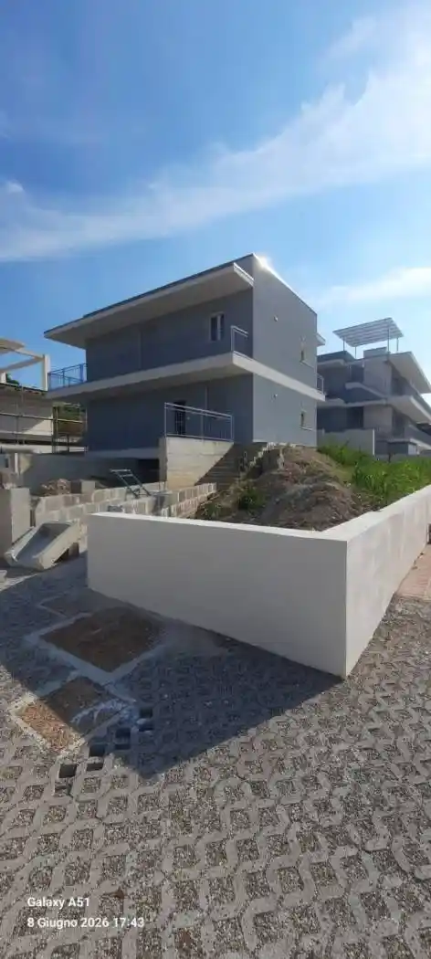 Villa in vendita a Castelnuovo del Garda
