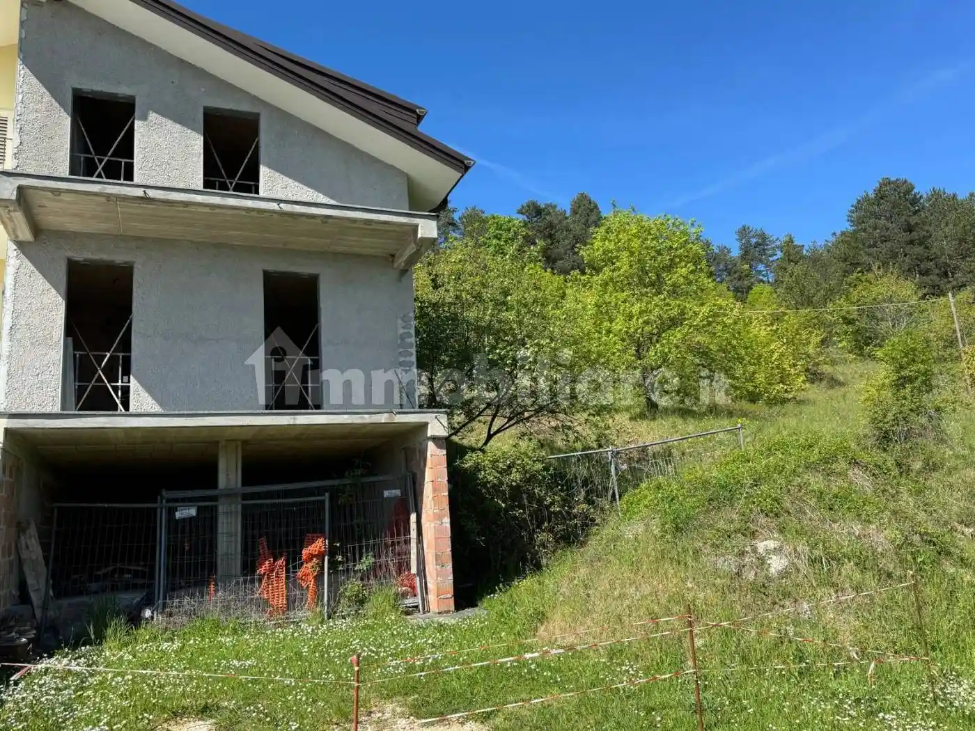 Villa in vendita a Montefalcone Appennino