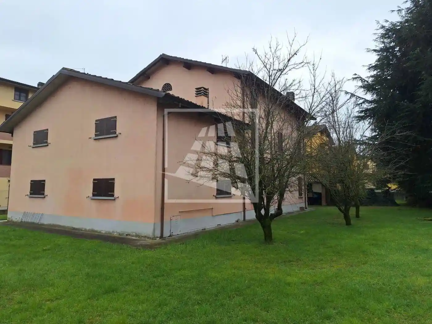 Casa indipendente in vendita a Reggio Emilia