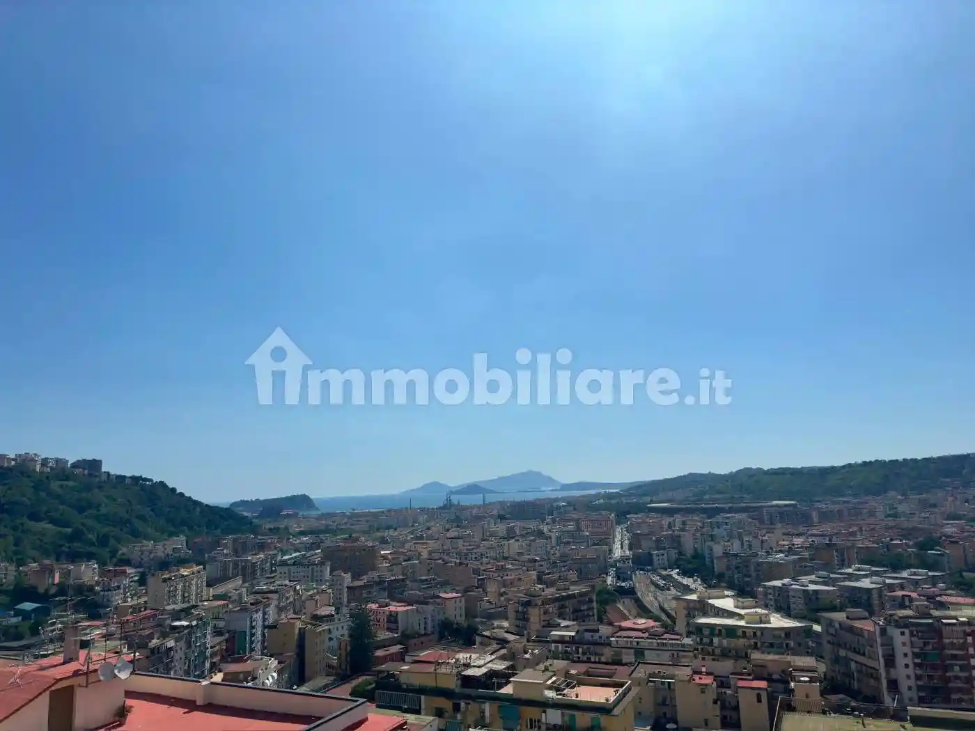 Appartamento in vendita a Napoli