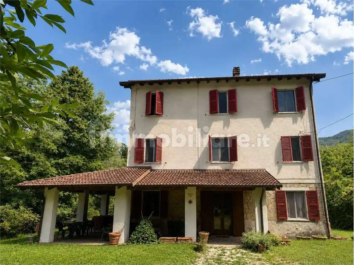 Casa indipendente in vendita a Baiso