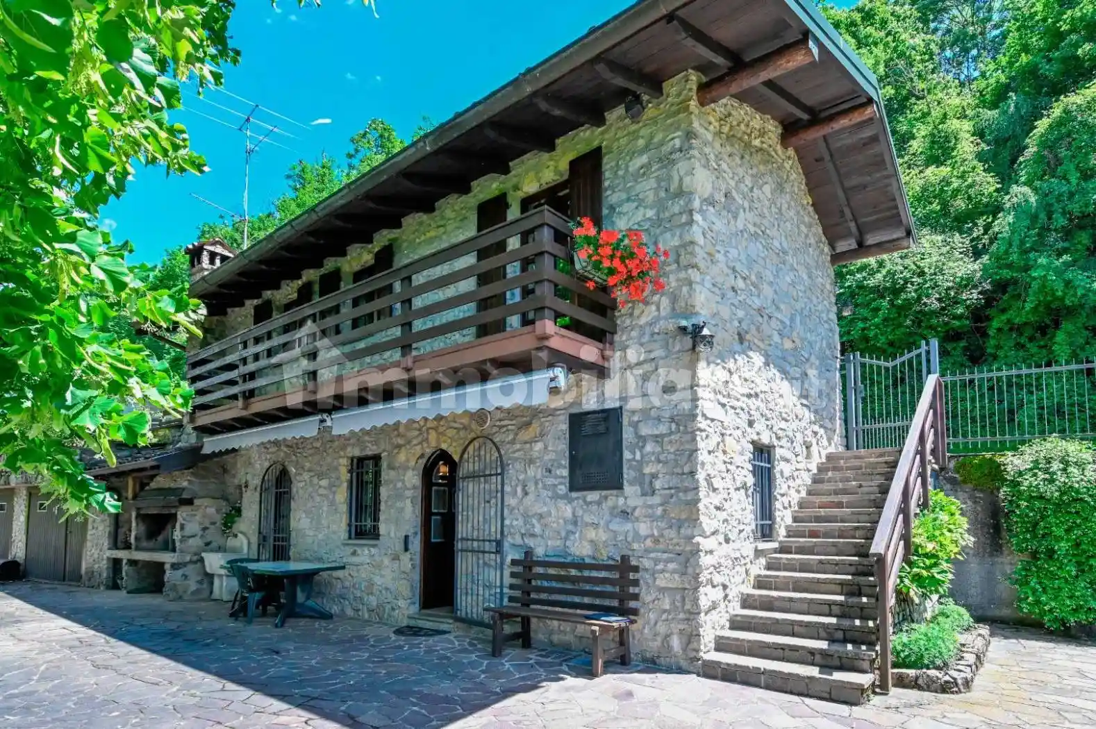 Villa in vendita a Albino