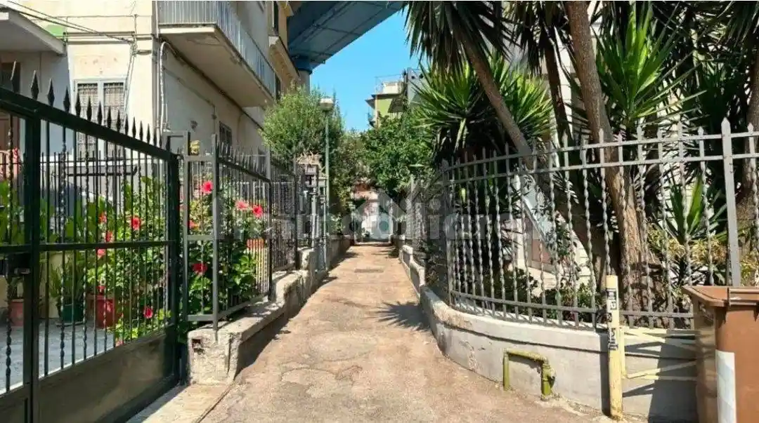 Appartamento in affitto a Napoli